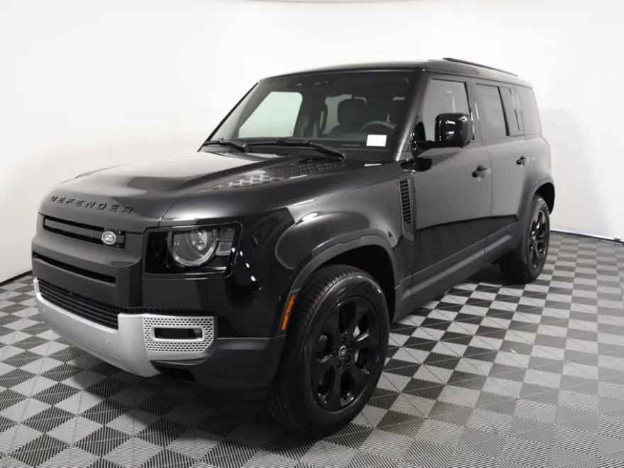 2025 Land Rover Defender 110 S photo 1