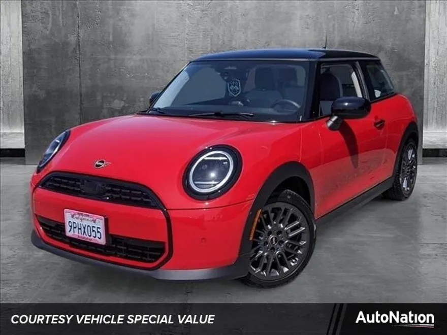 2025 Mini Cooper 2 Door Hardtop Signature photo 1