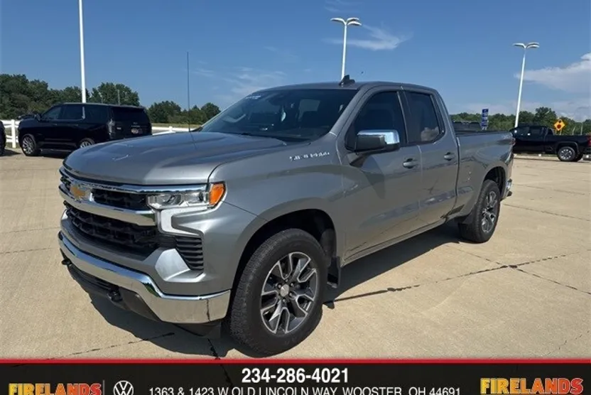 2023 Chevrolet Silverado 1500 LT photo 1