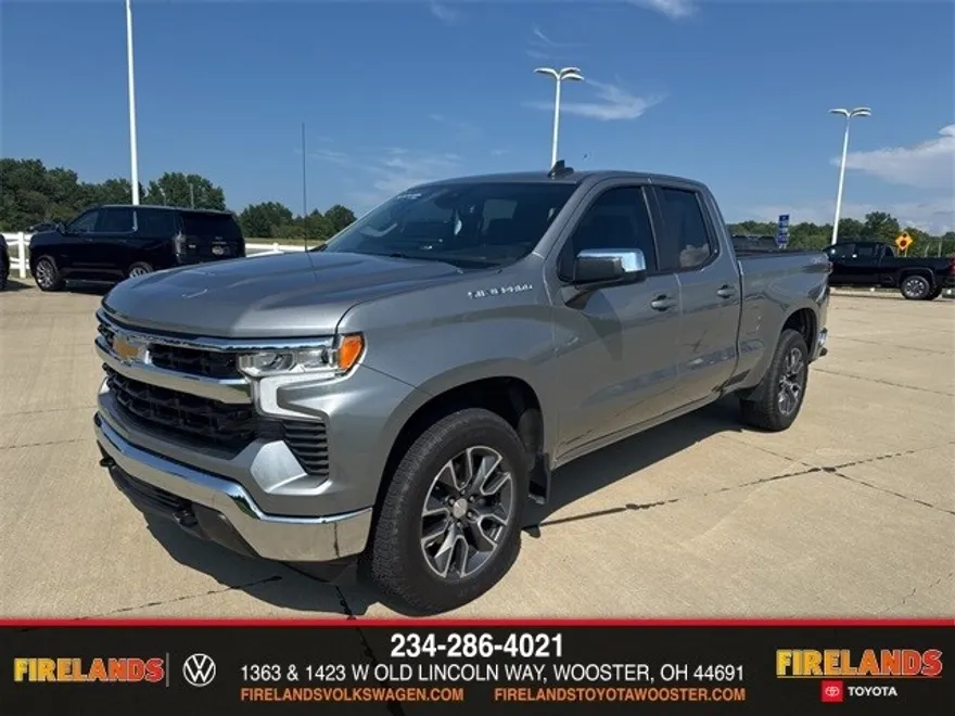 2023 Chevrolet Silverado 1500 LT photo 1