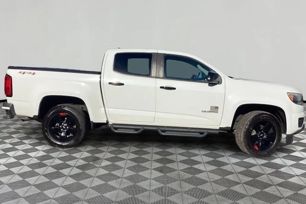 2019 Chevrolet Colorado LT photo 1
