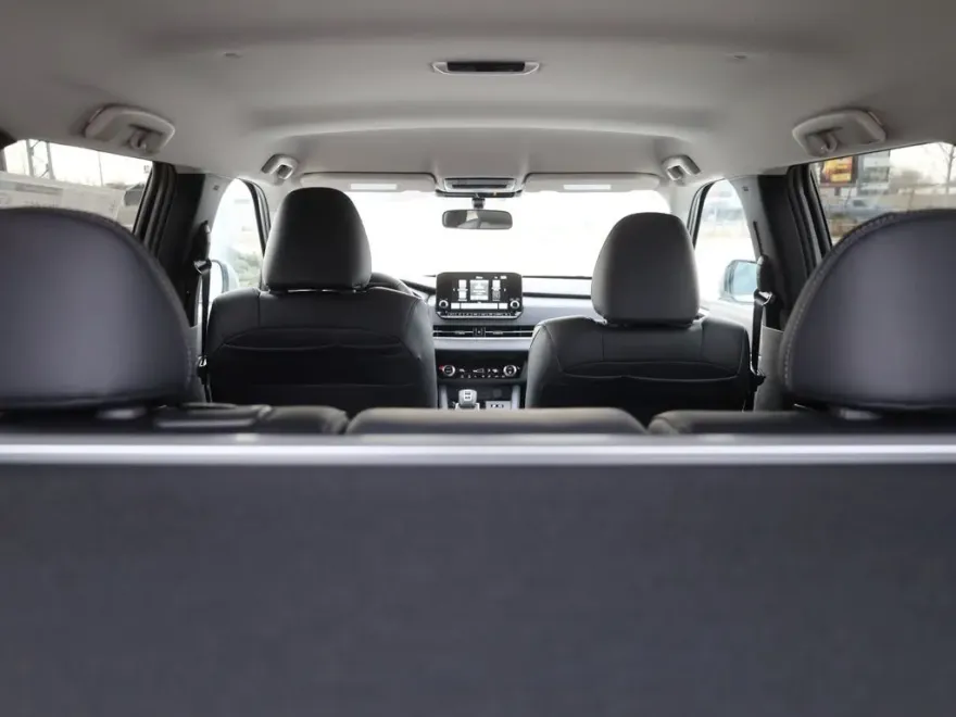 2025 Mitsubishi Outlander PHEV SE photo 19