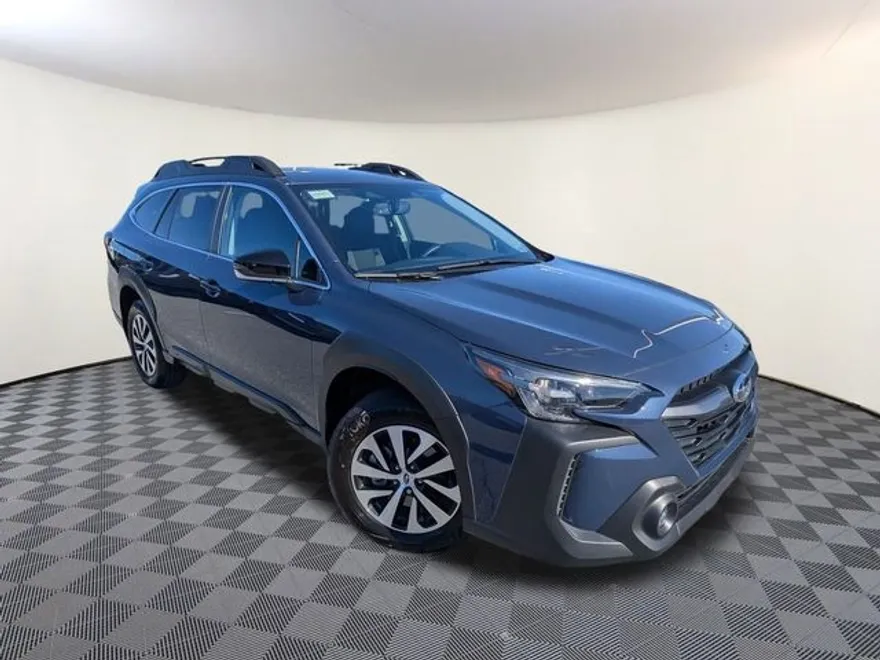 2025 Subaru Outback Premium photo 1