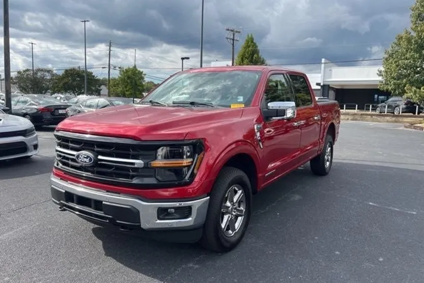 2024 Ford F-150 XLT photo 1