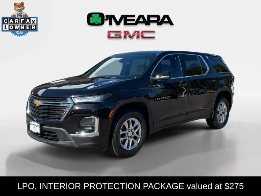 2023 Chevrolet Traverse LS photo 1