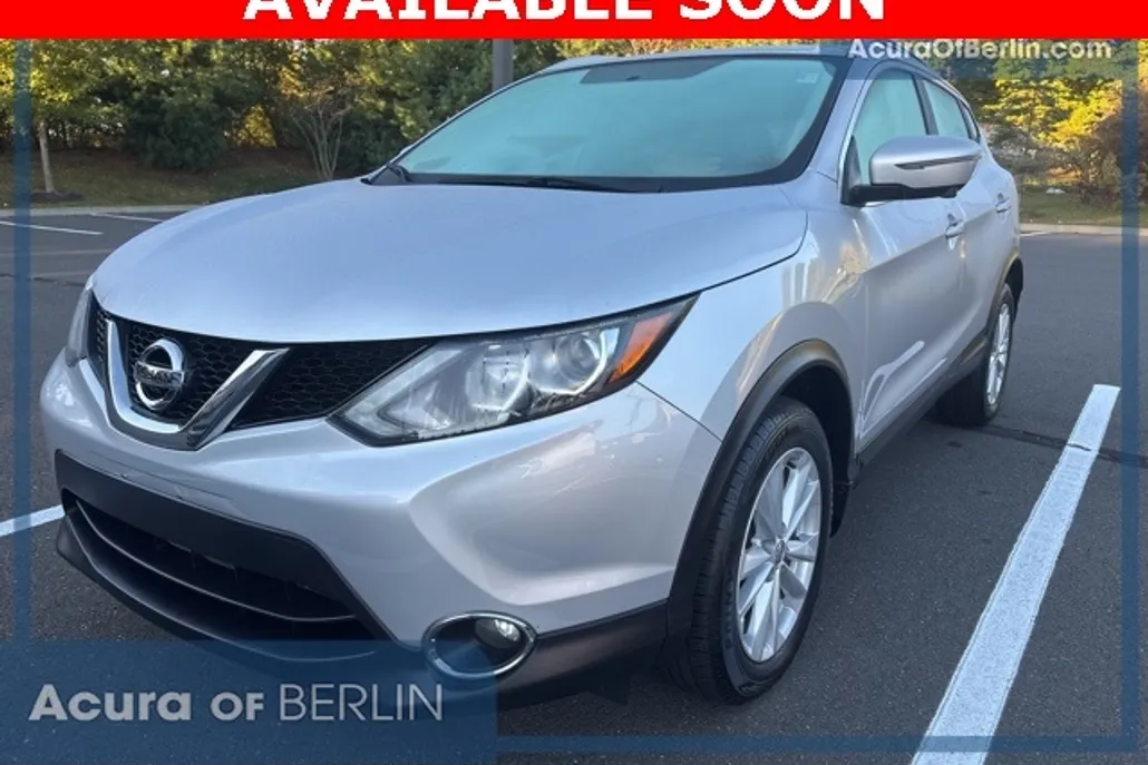 2018 Nissan Rogue Sport SV photo 1