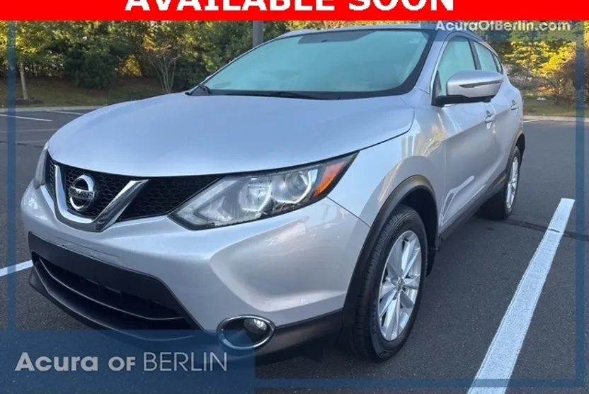 2018 Nissan Rogue Sport SV photo 1