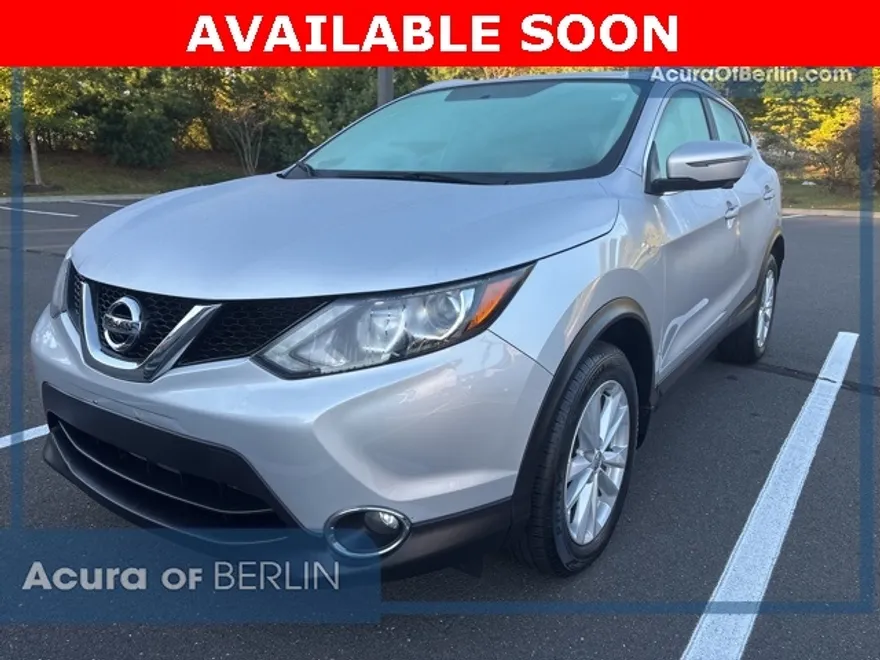 2018 Nissan Rogue Sport SV photo 1