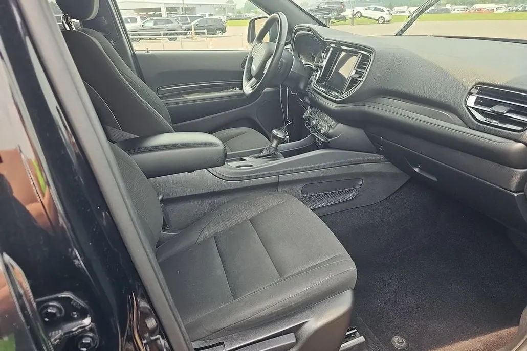 2023 Dodge Durango SXT photo 1
