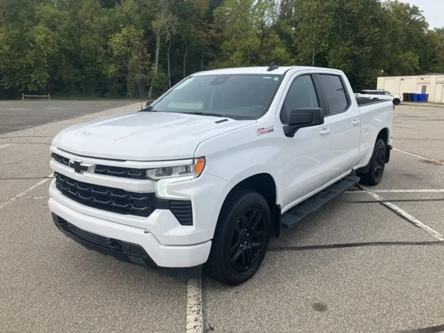 2024 Chevrolet Silverado 1500 RST photo 1
