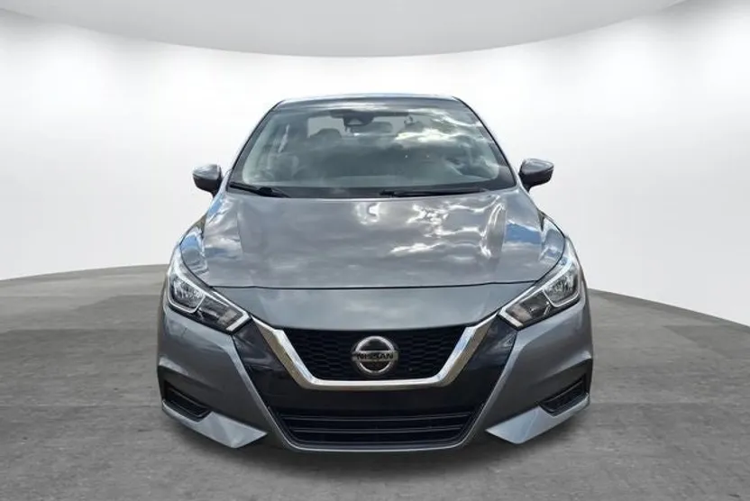 2021 Nissan Versa 1.6 SV photo 1