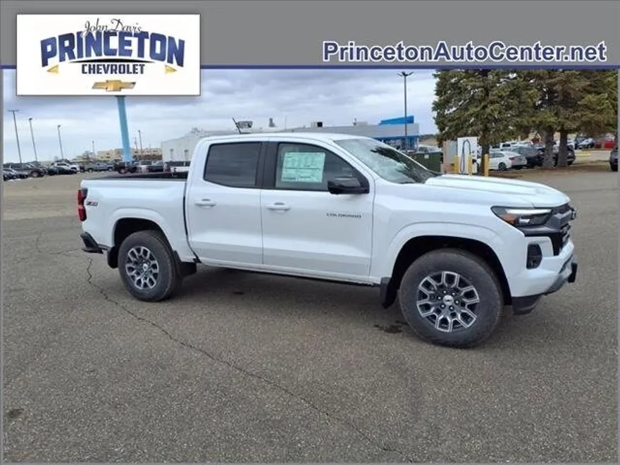 2025 Chevrolet Colorado Z71 photo 1