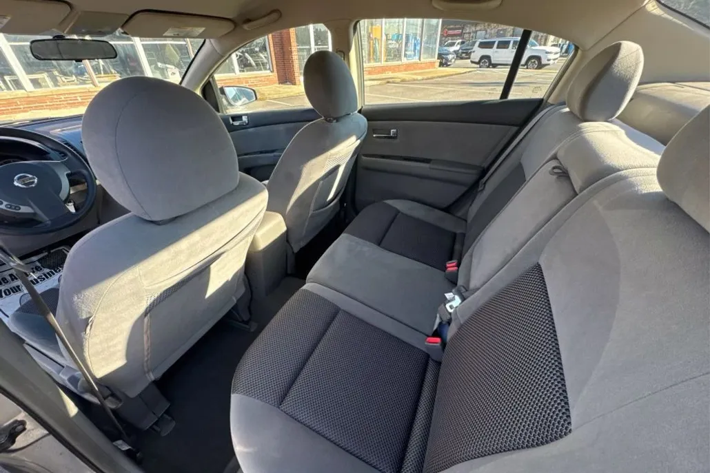 2007 Nissan Sentra photo 1