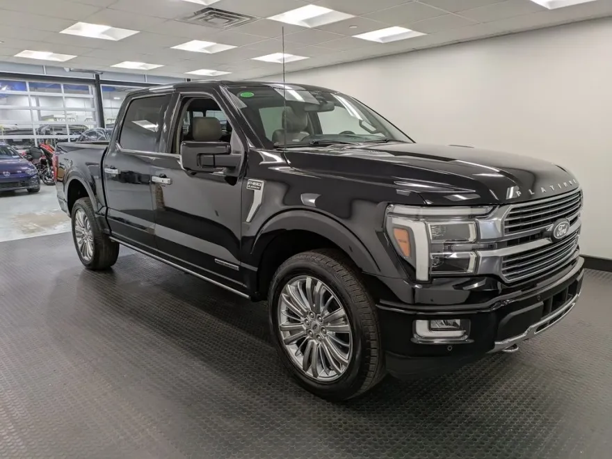 2024 Ford F-150 Platinum photo 1