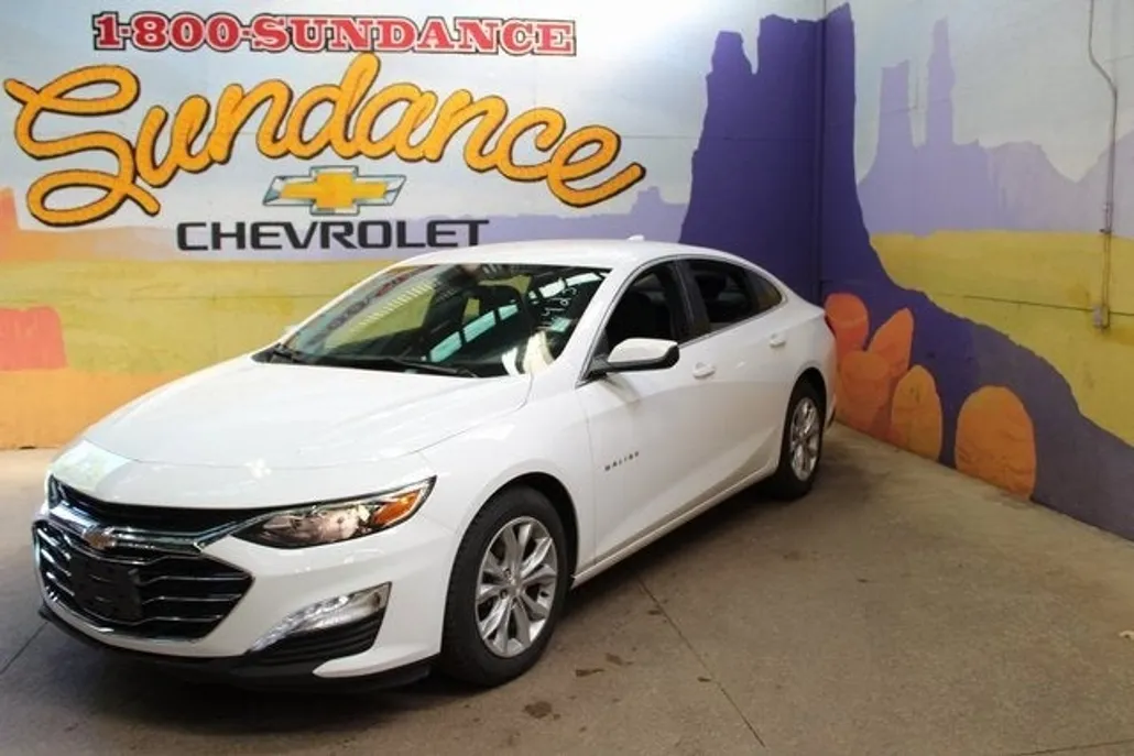 2024 Chevrolet Malibu 1LT photo 1