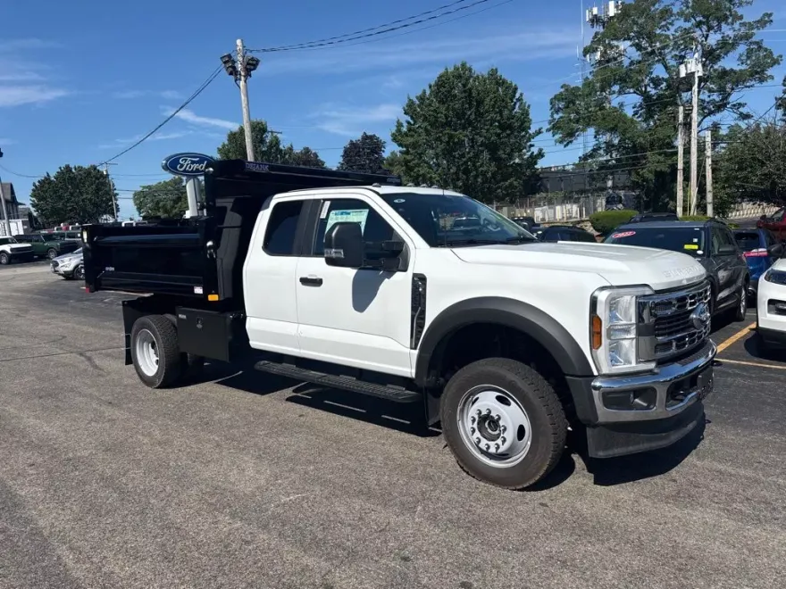 2025 Ford F-550 XL photo 1