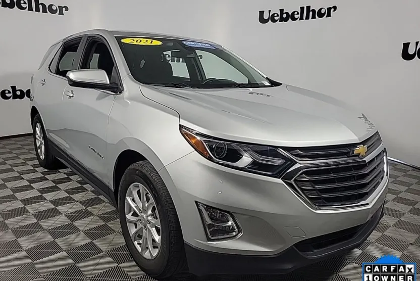 2021 Chevrolet Equinox LT photo 1