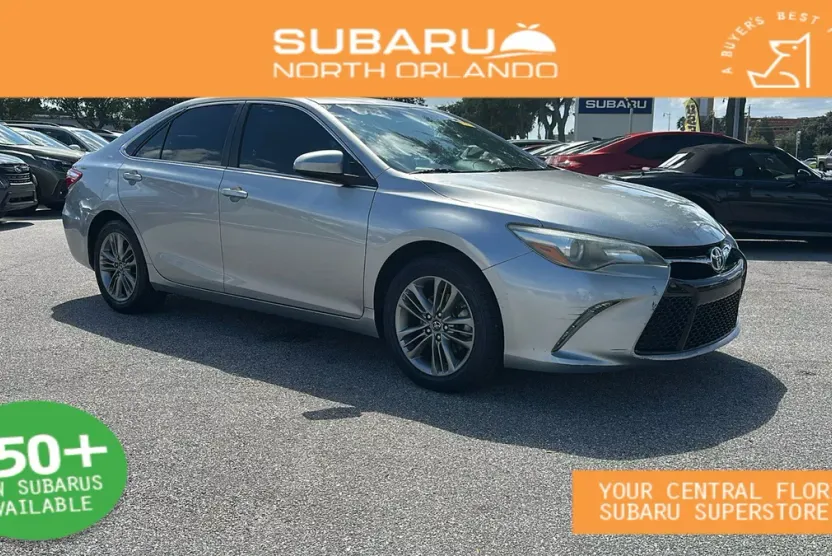 2017 Toyota Camry LE photo 1