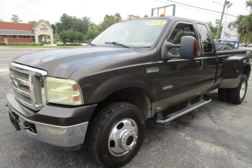 2007 Ford F-350 Lariat photo 1