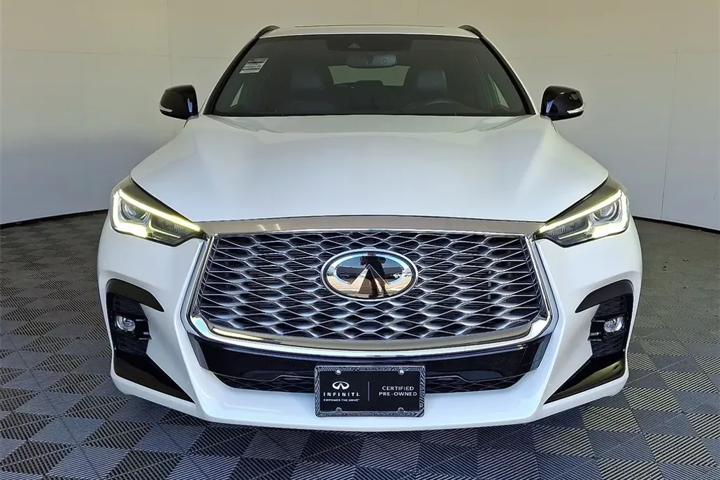 2023 Infiniti QX55 Luxe photo 1