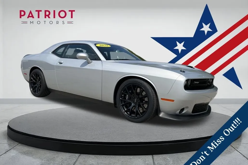2021 Dodge Challenger R/T Scat Pack photo 1