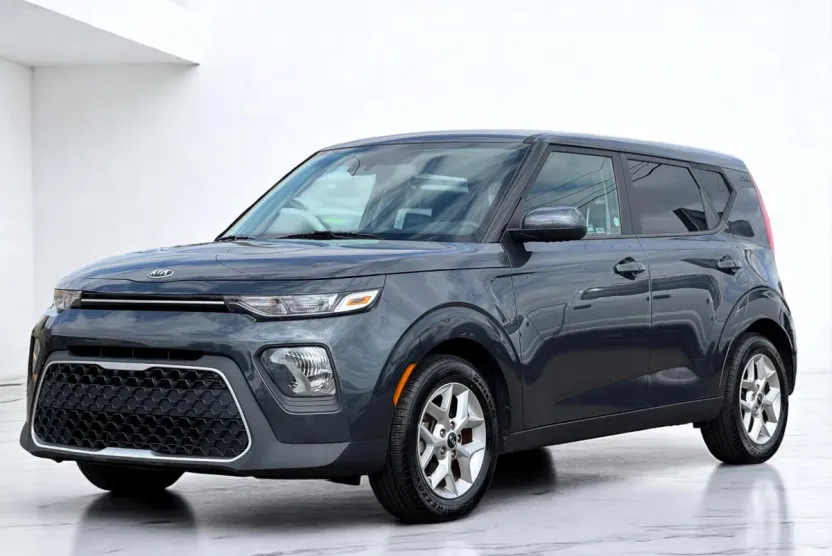 2021 Kia Soul LX photo 1