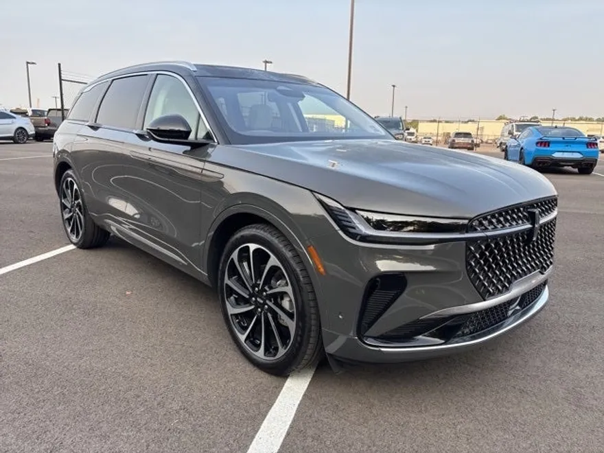 2024 Lincoln Nautilus Black Label photo 4