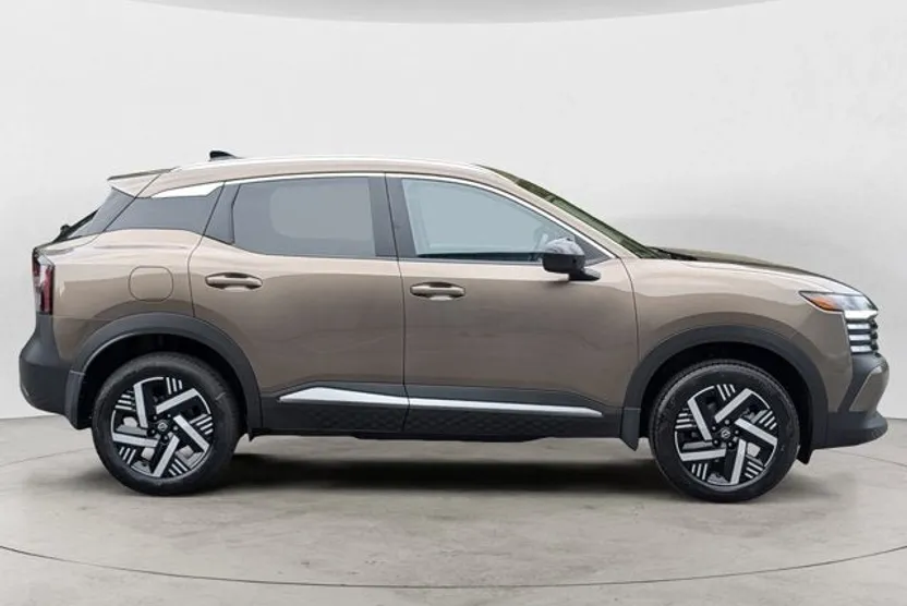 2026 Nissan Kicks SV photo 1