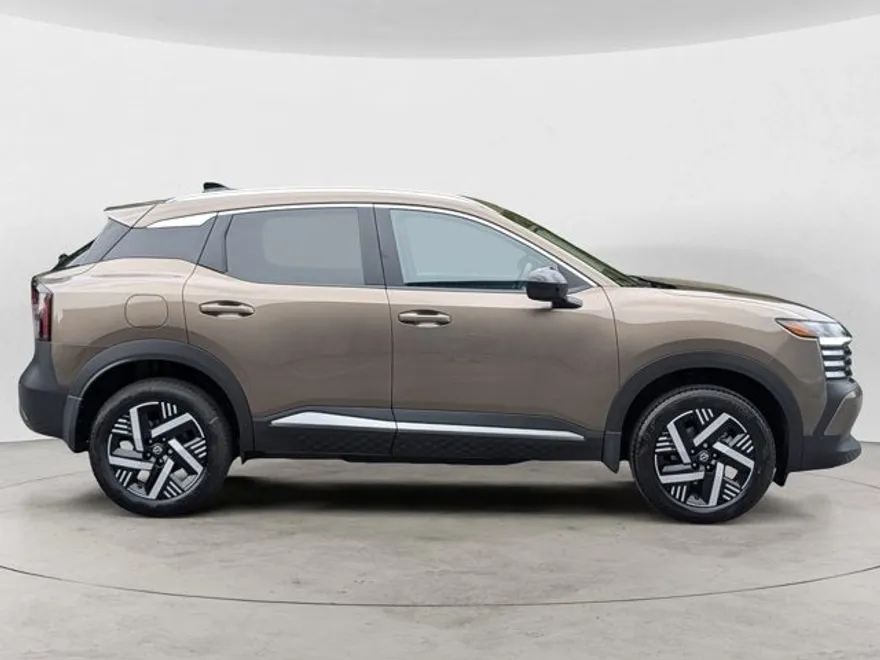 2026 Nissan Kicks SV photo 1