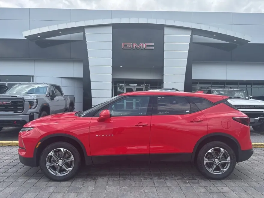 2023 Chevrolet Blazer 2LT photo 1