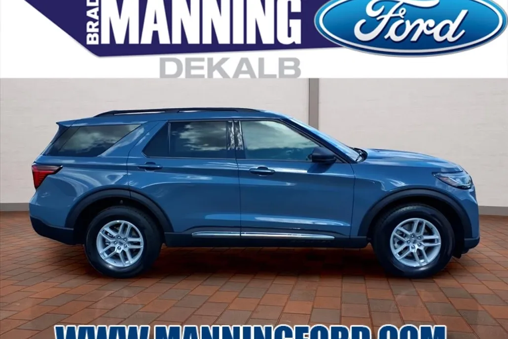 2025 Ford Explorer photo 1