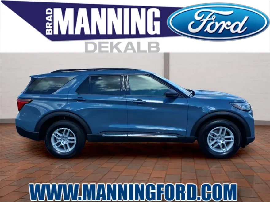 2025 Ford Explorer photo 1