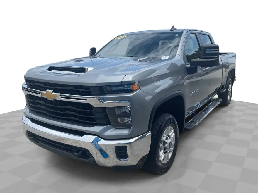 2024 Chevrolet Silverado 2500HD LT photo 1
