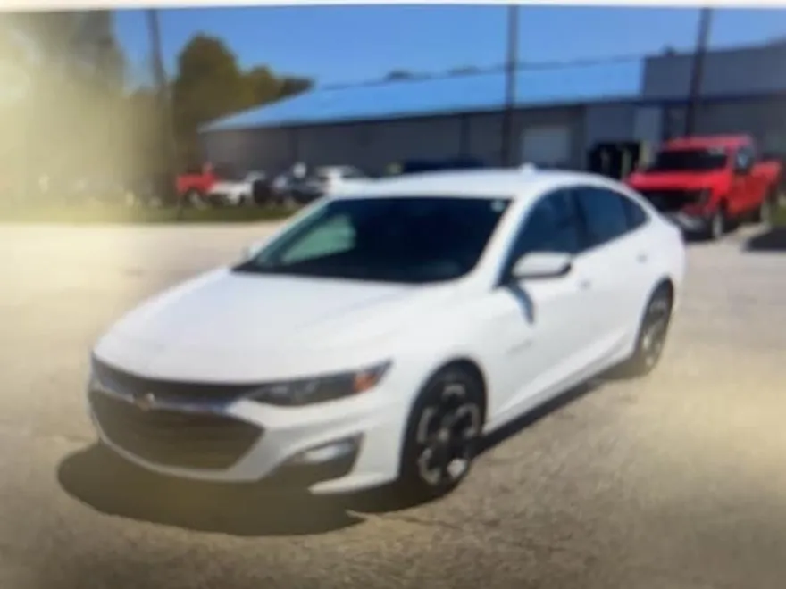 2022 Chevrolet Malibu 1LT photo 1