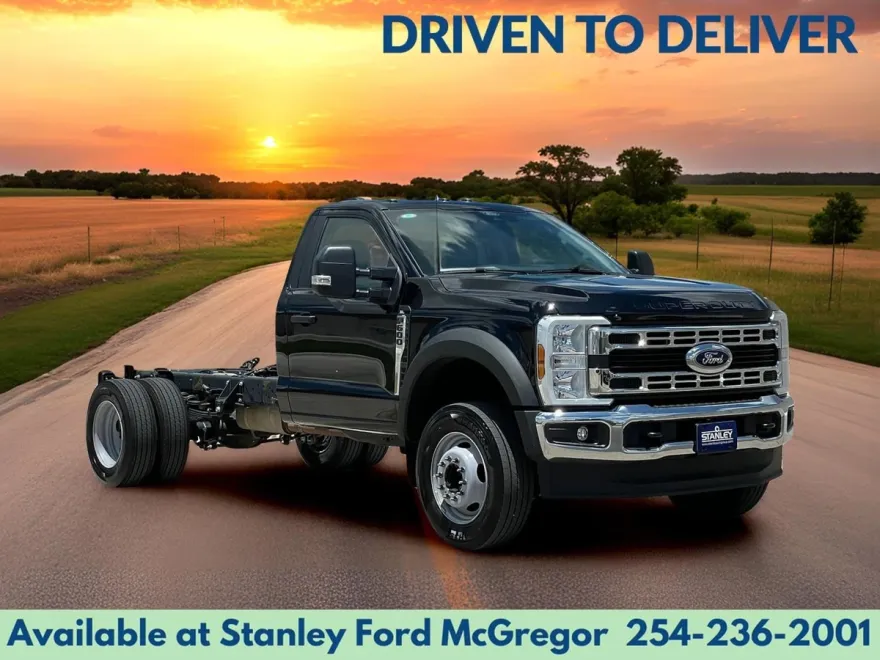 2025 Ford F-600 photo 1