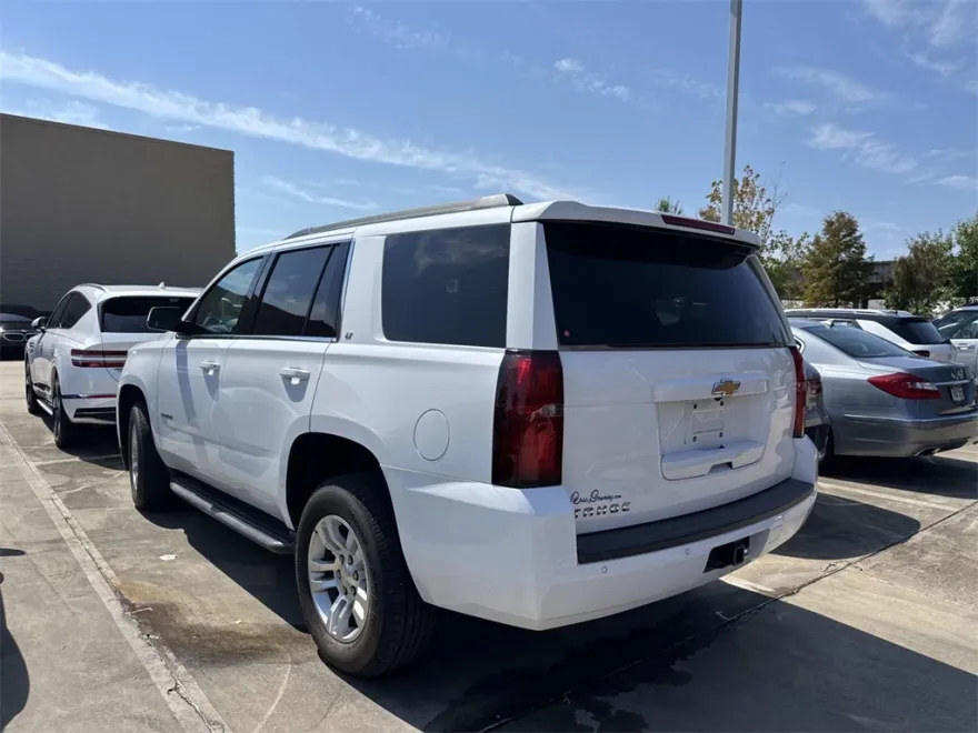2019 Chevrolet Tahoe LT photo 1