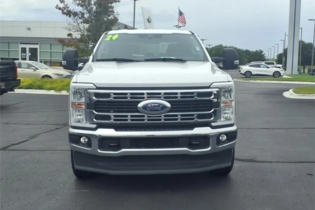 2024 Ford F-250 photo 1