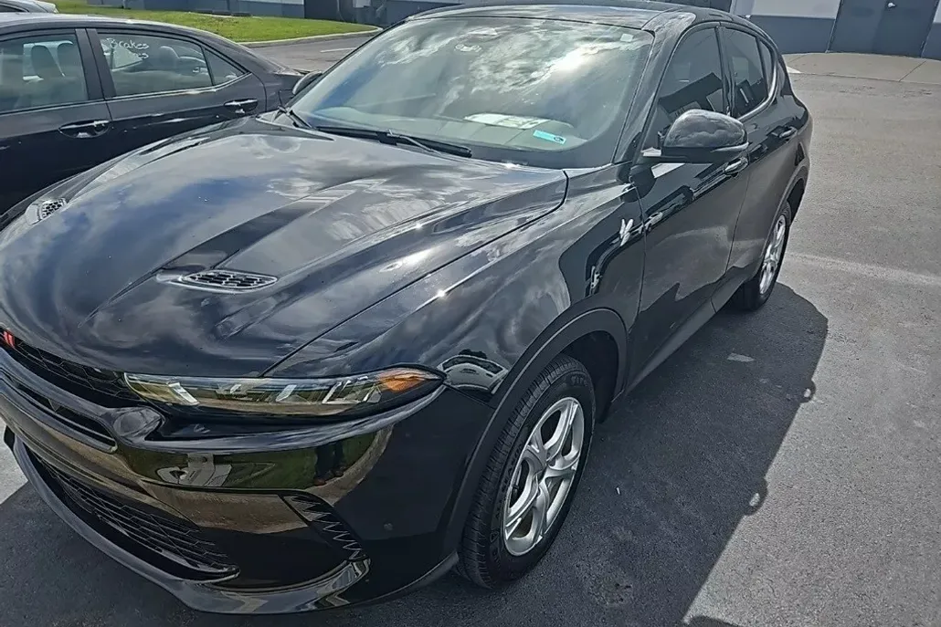2024 Dodge Hornet GT photo 1