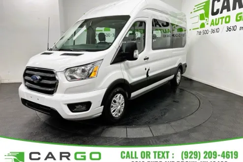 2020 Ford Transit Passenger XLT photo 3