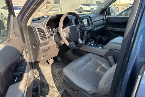 2018 Ford Expedition XLT photo 2