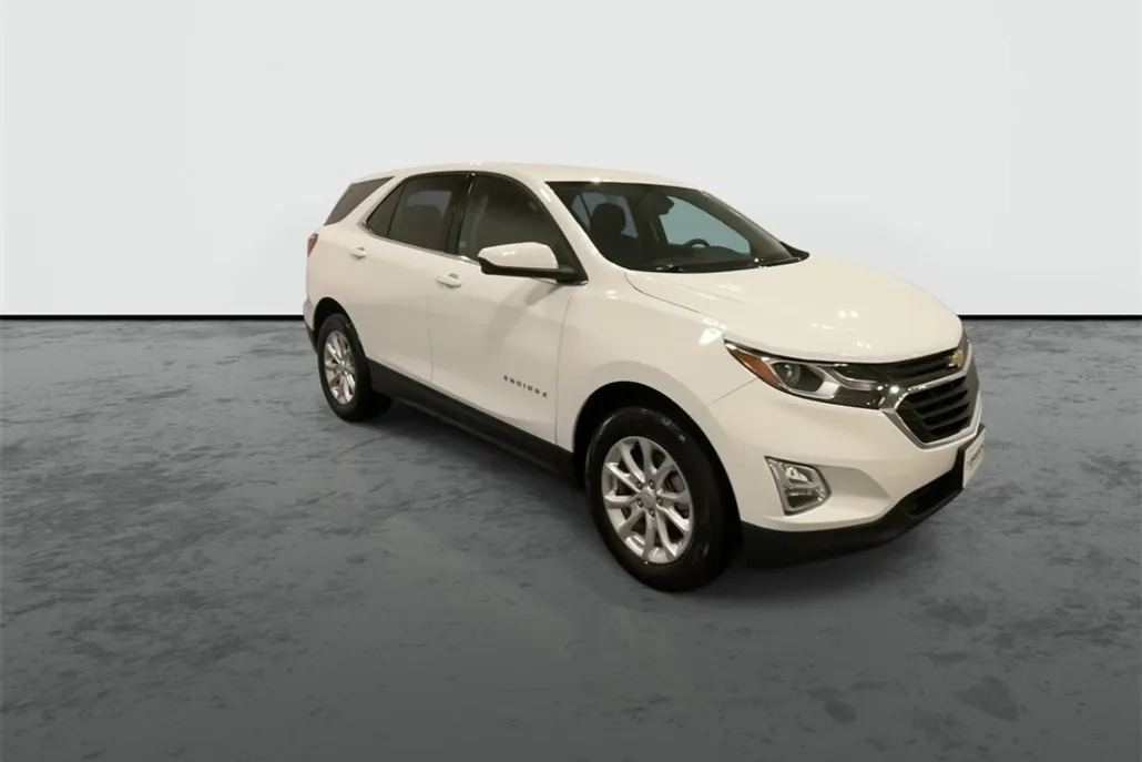 2020 Chevrolet Equinox LT photo 1