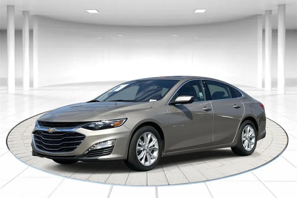 2023 Chevrolet Malibu 1LT photo 1