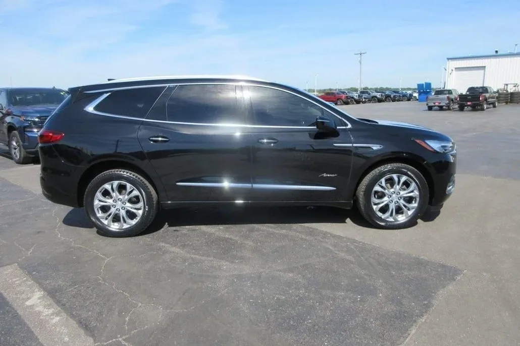 2020 Buick Enclave Avenir photo 1