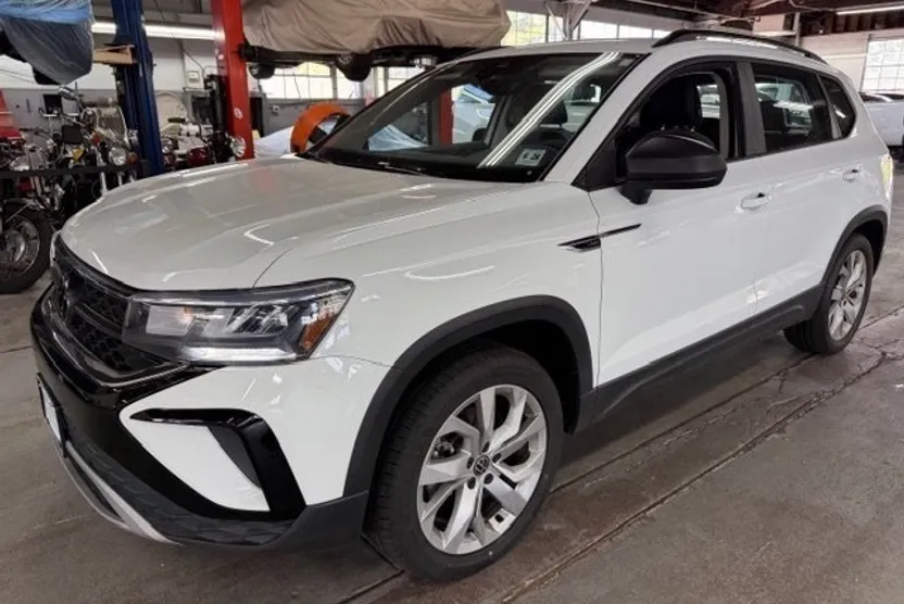 2023 Volkswagen Taos S photo 1