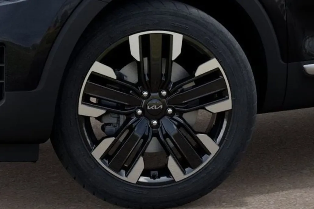 2025 Kia Telluride SX photo 1