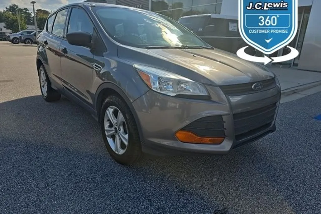 2014 Ford Escape S photo 1