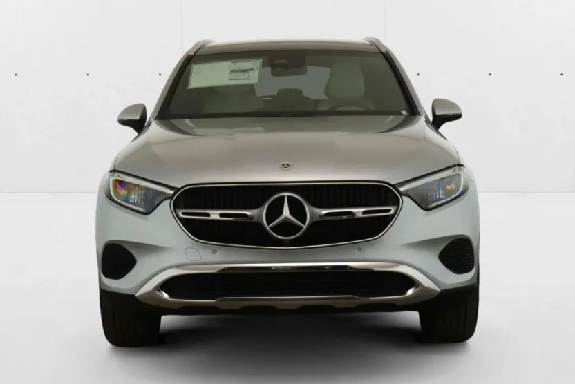 2025 Mercedes Benz GLC 300 4MATIC photo 1