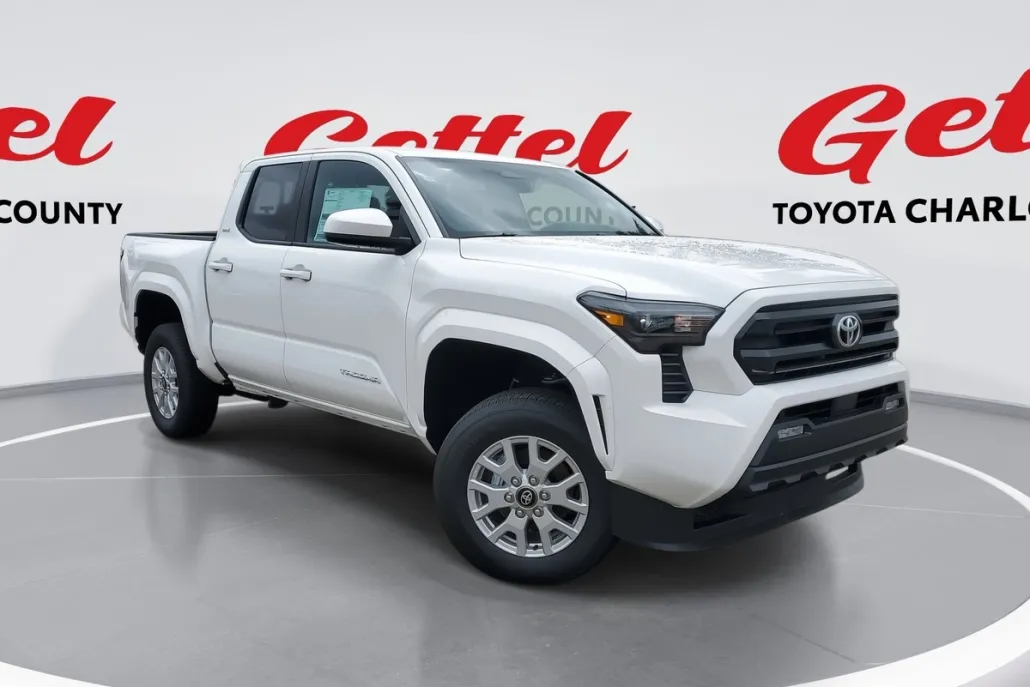2024 Toyota Tacoma SR5 photo 1