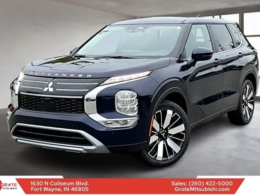 2025 Mitsubishi Outlander SE photo 1