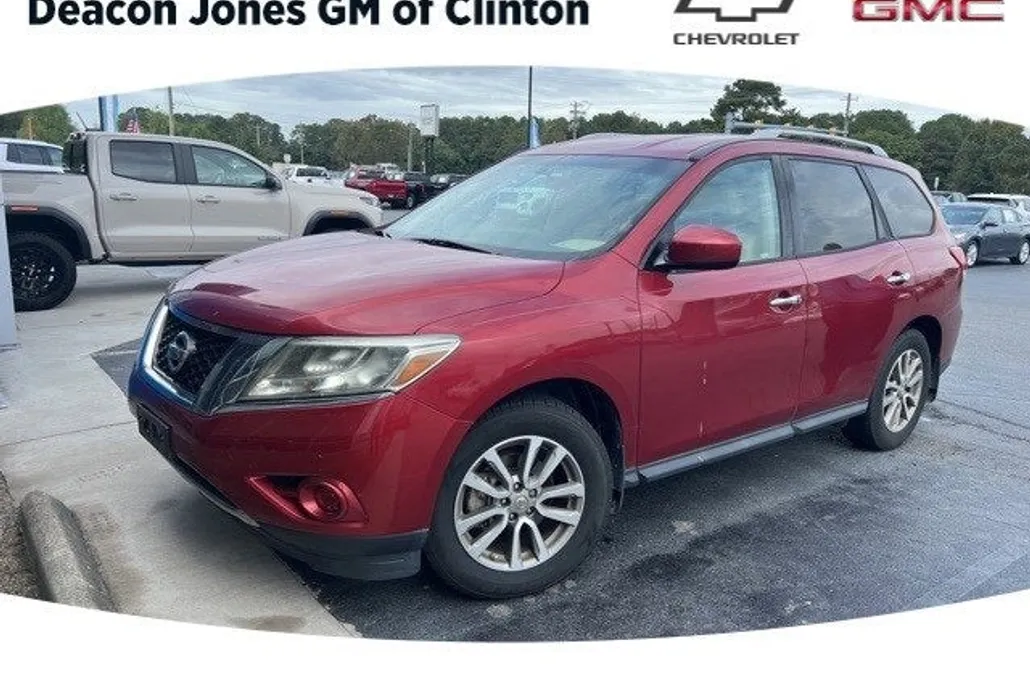 2016 Nissan Pathfinder S photo 1